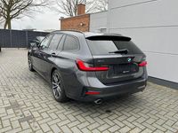 Gebraucht BMW 330 Sport Line 286 PS (210 kW) 2021 Grau Kombi