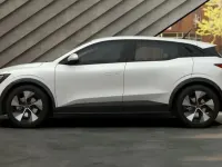 Neu Renault Megane E-Tech Komfort 160 kW (218 PS) 2026 Weiß Limousine