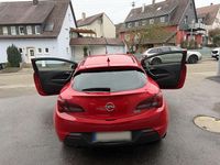 Gebraucht Opel Astra GTC Innovation 165 PS (121 kW) 2012 Rot Limousine