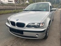 Second-hand BMW 318 143 CP (105 kW) 2003 Argintiu Berlinǎ