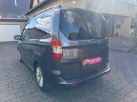 Gebraucht Ford Tourneo Courier Titanium 101 PS (74 kW) 2016 Grau Van / Kleinbus