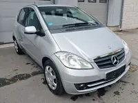 Gebraucht Mercedes A160 95 PS (69 kW) 2010 Polarsilber Van / Kleinbus