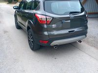 Gebraucht Ford Kuga Trend 120 PS (88 kW) 2019 Grau SUV