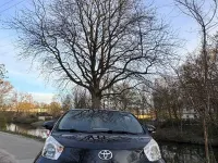 Second-hand Toyota iQ 68 CP (50 kW) 2012 Negru Hatchback
