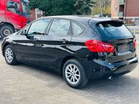 gebraucht BMW 218 Active Tourer d Automatik*Navi*Connect Drive