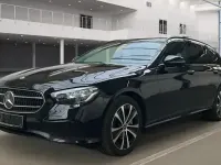 Gebraucht Mercedes E300 Night 306 PS (225 kW) 2022 Schwarz Limousine