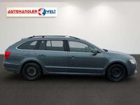 Gebraucht Skoda Superb Exclusive 140 PS (102 kW) 2015 Grau Kombi