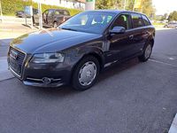 Gebraucht Audi A3 Attraction 105 PS (77 kW) 2013 Lavagrau perleffekt Kleinwagen