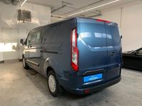 Gebraucht Ford Transit Custom 170 PS (125 kW) 2019 Chromablau metallic Kombi