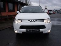 Gebraucht Mitsubishi Outlander Intense 150 PS (110 kW) 2012 Weiß SUV
