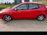 Gebraucht Hyundai i30 109 PS (80 kW) 2010 Rot Kleinwagen