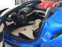 Second-hand Ferrari 296 829 CP (609 kW) 2022 Albastru Cabrio