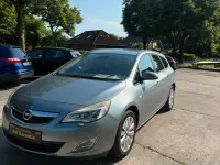 Gebraucht Opel Astra 140 PS (102 kW) 2012 Grau Kombi