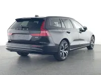 Gebraucht Volvo V60 Plus 197 PS (144 kW) 2025 Schwarz Kombi