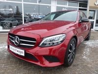 Gebraucht Mercedes C180 156 PS (114 kW) 2019 Rot Limousine