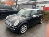 Używany Mini Cooper 116 KM (85 kW) 2003 Czarny Hatchback