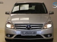 Gebraucht Mercedes B180 122 PS (89 kW) 2012 Silber Van / Kleinbus
