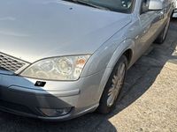Gebraucht Ford Mondeo Titanium X 155 PS (114 kW) 2006 Silber Kombi