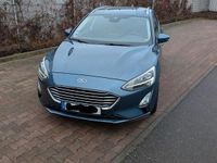 Gebraucht Ford Focus Cool & Connect 125 PS (91 kW) 2019 Blau Kombi