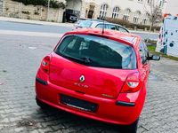 Gebraucht Renault Clio II 70 PS (51 kW) 2006 Rot Kleinwagen