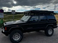 Gebraucht Jeep Cherokee Overland 178 PS (130 kW) 1999 Schwarz SUV