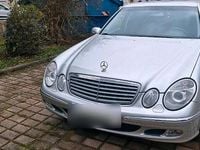 Second-hand Mercedes E200 163 CP (119 kW) 2003 Argintiu Berlinǎ