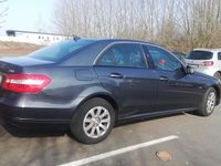 Gebraucht Mercedes E220 170 PS (125 kW) 2011 Grau Limousine