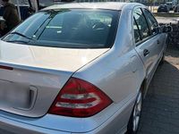 Gebraucht Mercedes C180 142 PS (104 kW) 2007 Silber Limousine