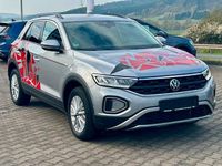 Second-hand VW T-Roc Life 150 CP (110 kW) 2023 Argintiu SUV
