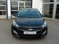 Gebraucht Hyundai i30 Edition 99 PS (72 kW) 2013 Schwarz Limousine