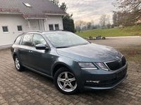 Gebraucht Skoda Octavia Clever 116 PS (85 kW) 2018 Grau Kombi