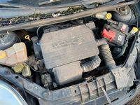 Gebraucht Ford Fiesta 90 PS (66 kW) 2005 Blau Kleinwagen