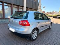 Gebraucht VW Golf V 74 PS (54 kW) 2004 Silber Kleinwagen