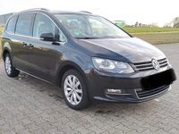 Second-hand VW Sharan 140 CP (102 kW) 2012 Negru Monovolum