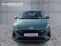 Neu Hyundai i10 Select 63 PS (46 kW) 2025 Mangrove green (grün) Kleinwagen