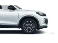 Gebraucht VW Tiguan Goal 150 PS (110 kW) 2025 Oyster silver metallic (metallic) SUV