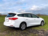 Gebraucht Ford Focus Cool & Connect 125 PS (91 kW) 2020 Weiß Limousine