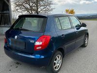 Gebraucht Skoda Fabia 85 PS (62 kW) 2009 Blau Kleinwagen