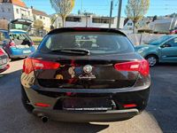 Gebraucht Alfa Romeo Giulietta Impression 120 PS (88 kW) 2014 Schwarz Kleinwagen