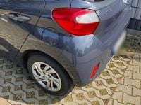 Gebraucht Hyundai i10 Edition 30 67 PS (49 kW) 2021 Grau Kleinwagen