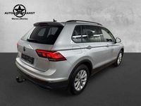 Gebraucht VW Tiguan Life 150 PS (110 kW) 2023 Silber SUV