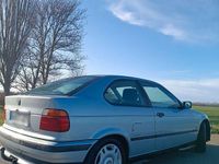 Gebraucht BMW 316 Basis 102 PS (75 kW) 1996 Silber Coupé