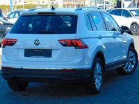 Gebraucht VW Tiguan Move 150 PS (110 kW) 2023 Weiß SUV