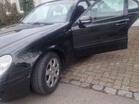 Gebraucht Mercedes E200 Classic 136 PS (100 kW) 2007 Schwarz Limousine