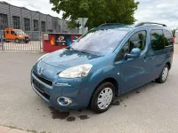 Gebraucht Peugeot Partner Tepee Allure 120 PS (88 kW) 2013 Blau kyanos Van / Kleinbus