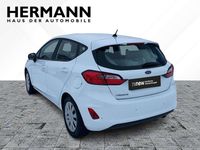 Gebraucht Ford Fiesta Cool & Connect 75 PS (55 kW) 2023 Frozen white (weiß) Kleinwagen