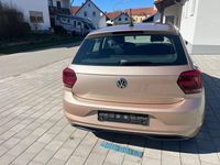 Gebraucht VW Polo Highline 95 PS (69 kW) 2018 Gold Kleinwagen
