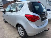 Gebraucht Opel Meriva Selection 101 PS (74 kW) 2012 Argonsilber/sovereign/switchbl Van / Kleinbus