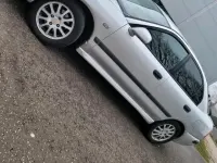 Gebraucht Mitsubishi Carisma 103 PS (75 kW) 2002 Silber Limousine