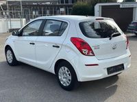 Gebraucht Hyundai i20 Edition 86 PS (63 kW) 2014 Weiß Kleinwagen